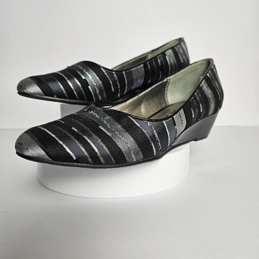 Proxy Emastine-PR Women's Pump Silver Black Contemporary Stiped Wedge 5 1/2M